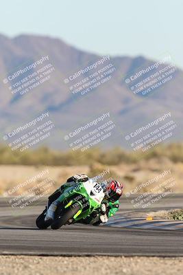 media/Dec-07-2025-CVMA (Sun) [[3e7d2de5dc]]/Race 16-Formula Middleweight/